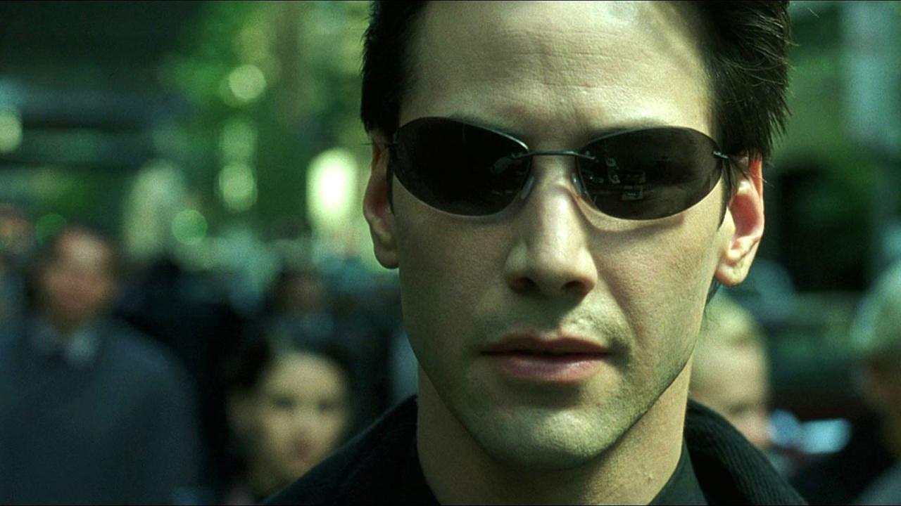 Neo's sunglasses